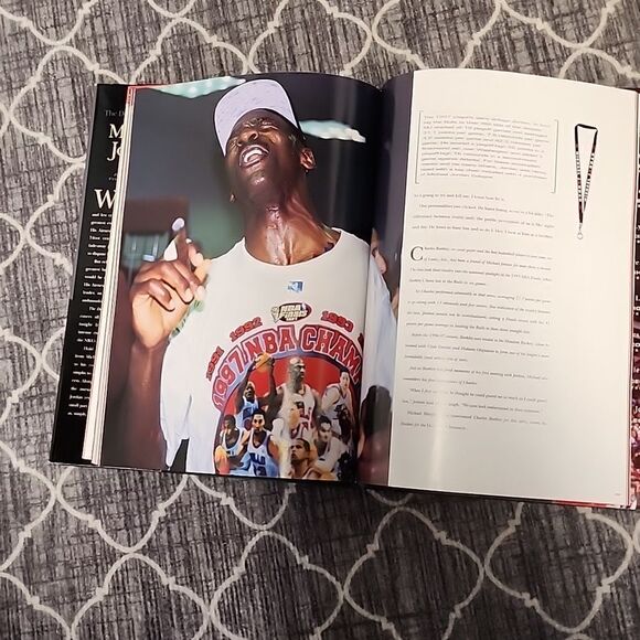 Michael Jordan 1st edition book - Picture 4 of 8